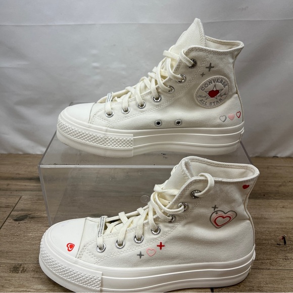 Converse Chuck Taylor All Star Lift Platform Embroidered Hearts 6.5 (A 09114C) - Picture 5 of 10